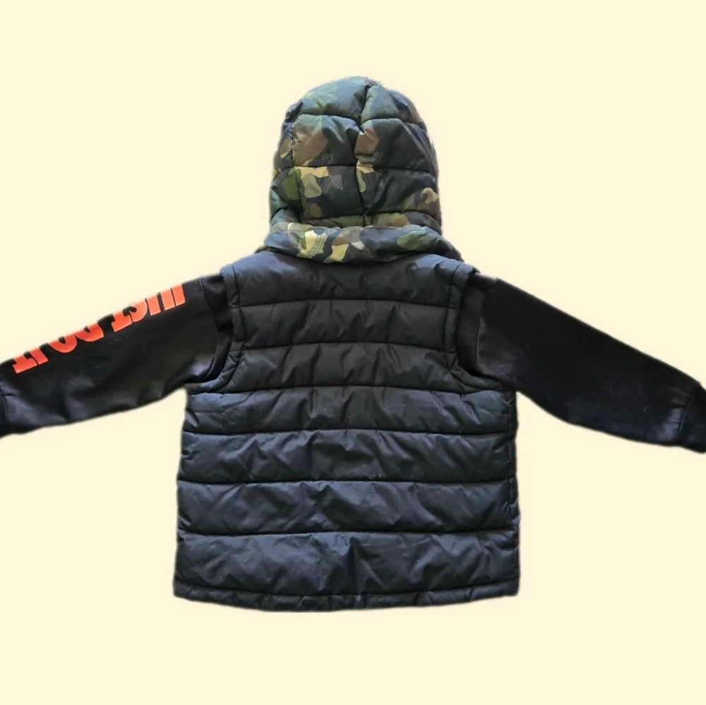 Nike Youth Puffer Jacket‎ Vest Hoodie Camo Black Green Kids Size Medium